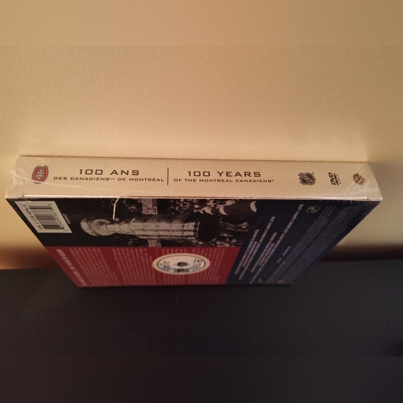 NWT NHL: Montreal Canadiens 100th anniversary collector's set (English/French) - Picture 3 of 4